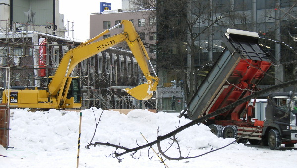 Crew building a large snow sculpture for Yuki Matsuri at Odori Park 2005