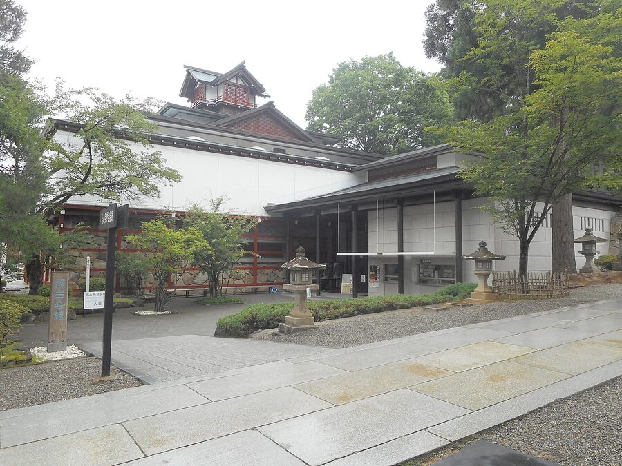 Multiple yatai displayed inside the Takayama Yatai Kaikan exhibition hall