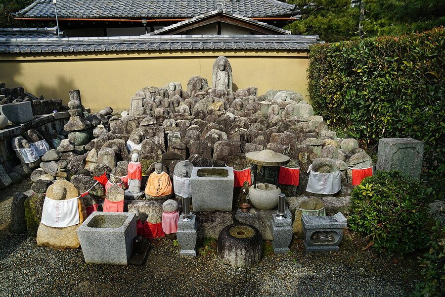 Daitoku-ji the major Rinzai Zen temple complex in Kita ward Kyoto founded in 1315 and rebuilt in the late Muromachi era housing twenty-two subtemples including Daisen-in