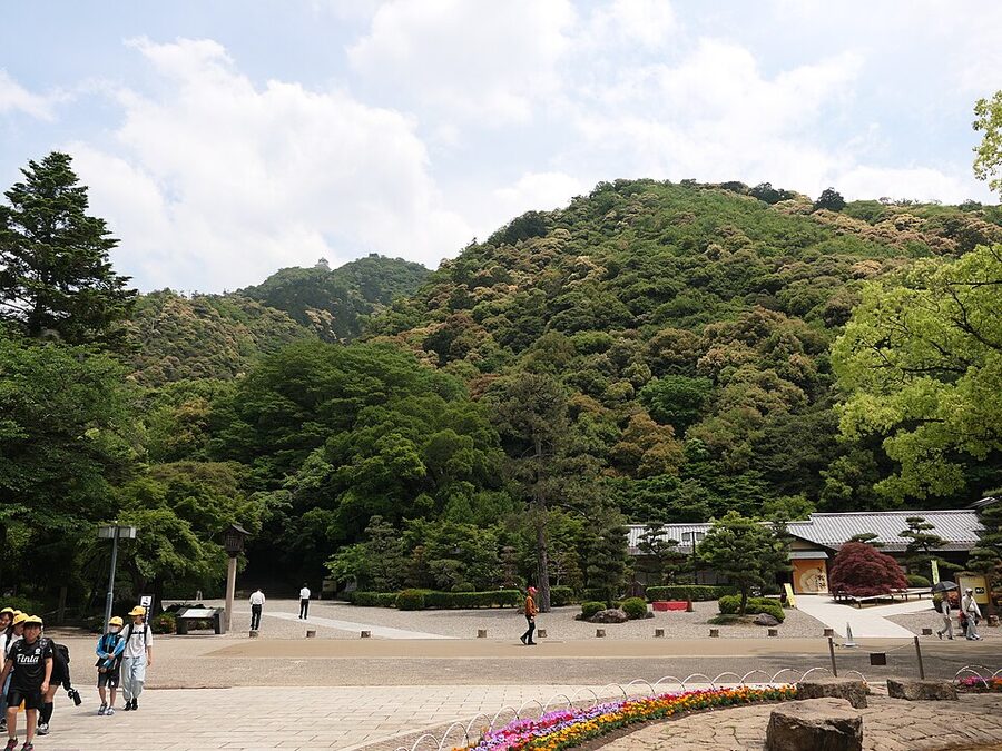 Gifu Park at the base of Mount Kinka, the location of Nobunagas hospitality residence (senjōjiki) where Luis Fróis was received in 1569