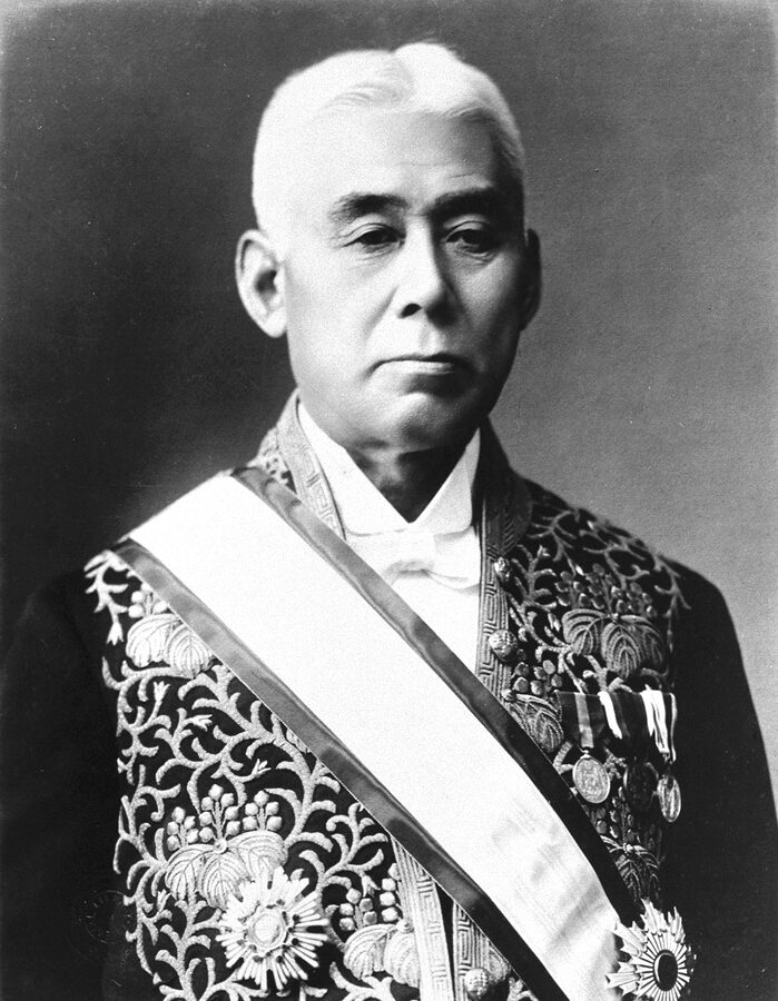Formal portrait photograph of Hara Takashi