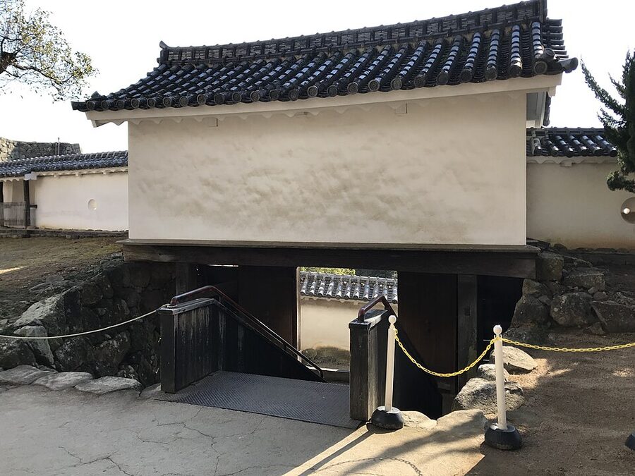 Ha-no-mon gate on the approach path to the Himeji Castle main keep, part of the confusing maze route up to the tenshu
