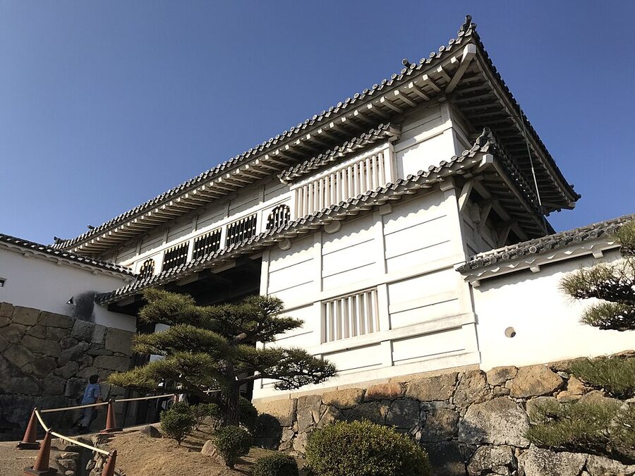 Hishi-no-mon gate at Himeji Castle, the first gate visitors pass through and only gate that retains Azuchi-Momoyama style wooden pillars