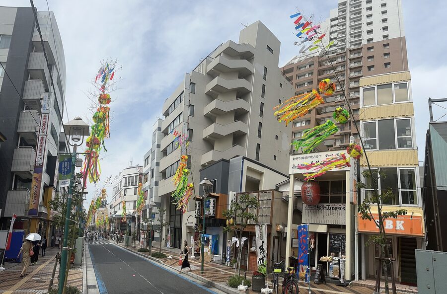 Hiratsuka Tanabata streamers along Shonan Star Mall arcade