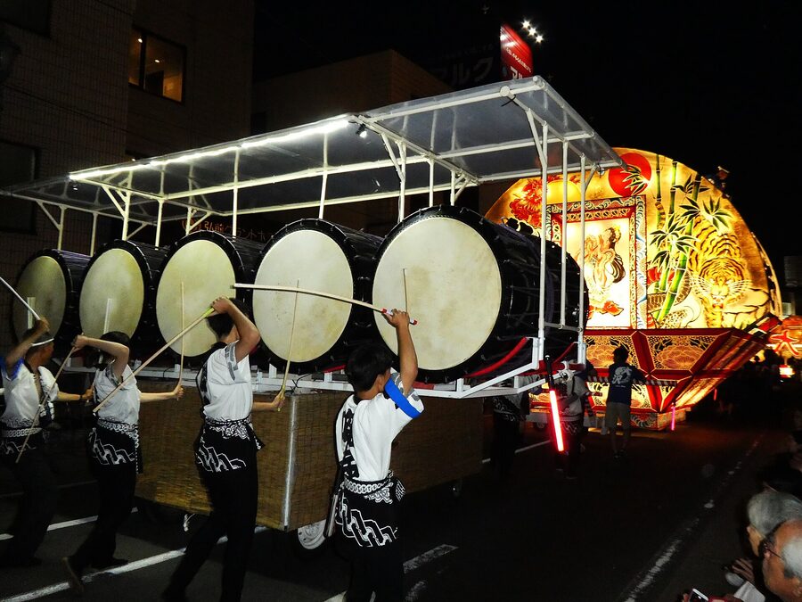 A Hirosaki Neputa: the fan-shaped float style that distinguishes Hirosaki from Aomori's box-shaped Nebuta.