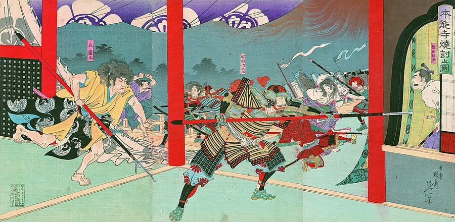 Meiji 1896 triptych ukiyo-e by Yosai Nobukazu showing the Honnoji Incident where Akechi Mitsuhide attacked Oda Nobunaga in Kyoto