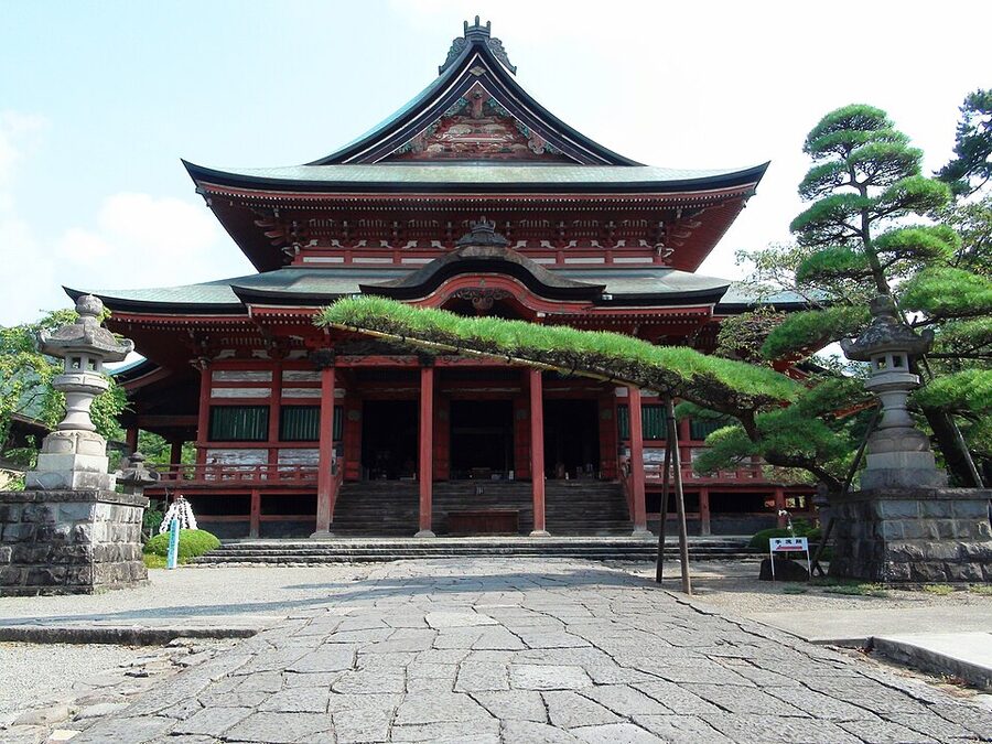 Kai Zenko-ji temple in Kofu the alternative Takeda burial site founded for the relocated Nagano Zenko-ji Buddha