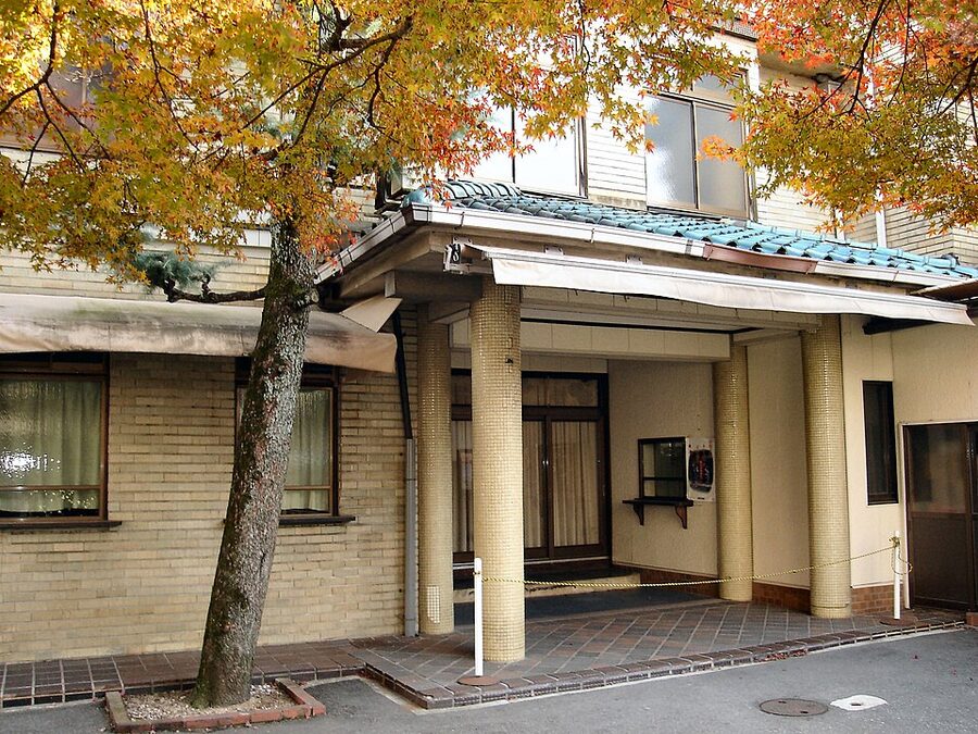 Kamishichiken Kaburenjo theatre exterior