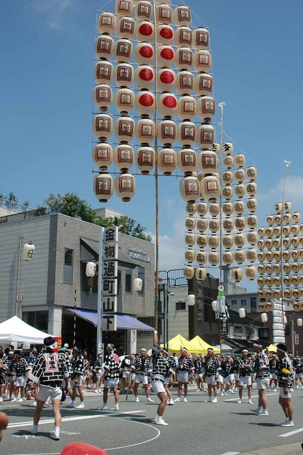 Daytime kanto myogi-kai performer Akita