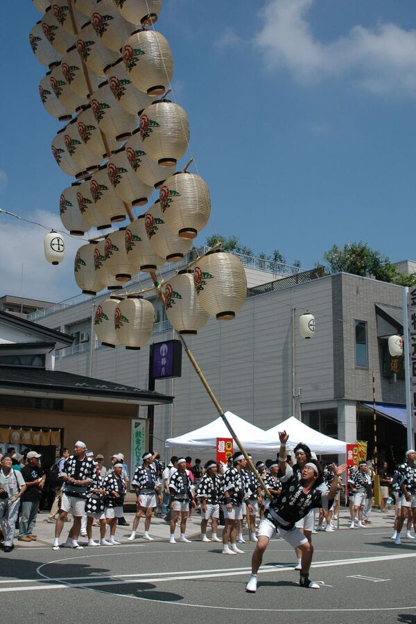 Kanto lantern pole portrait composition Akita Kanto Matsuri