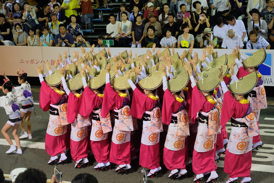 Women kasa hats Awa Odori Tokushima 2018