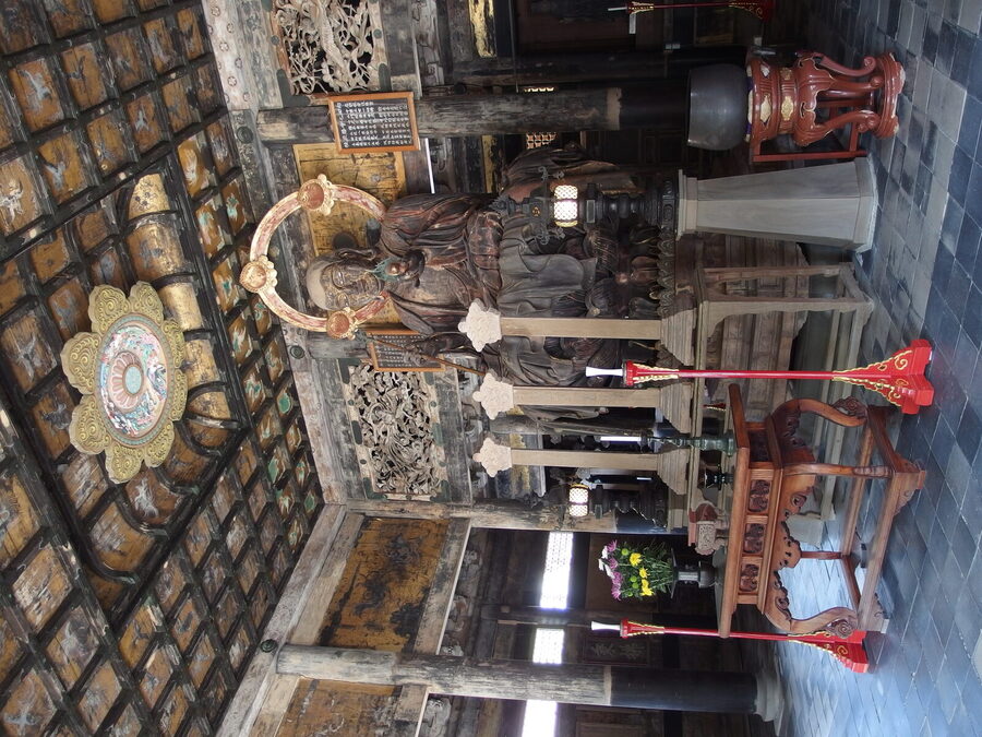 Kencho-ji Zen temple main gate sanmon in Kita-Kamakura founded 1253 by Hojo Tokiyori