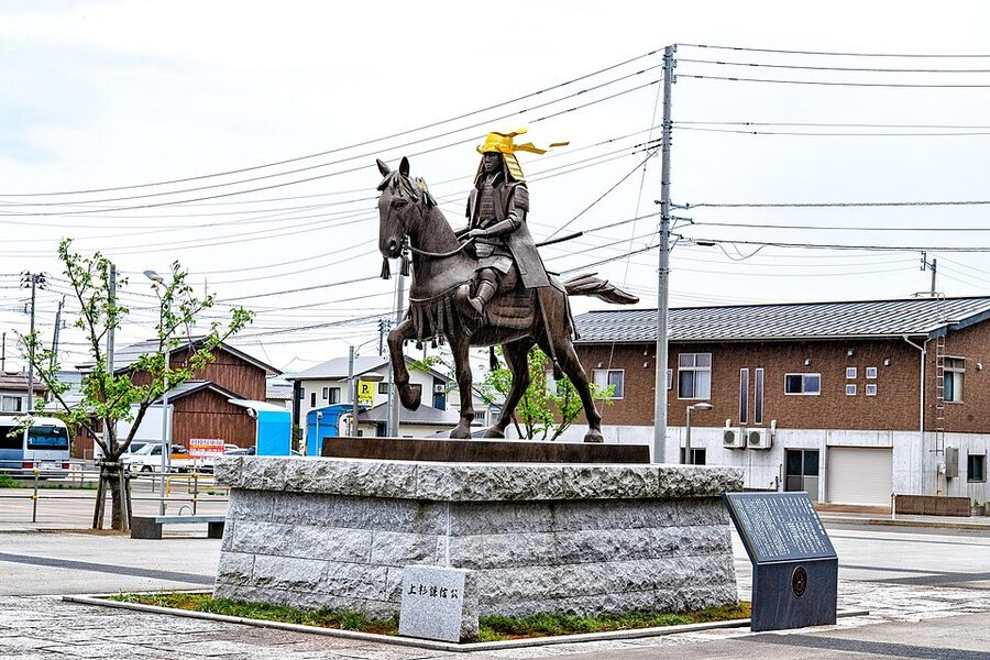 Bronze statue of Uesugi Kenshin at Jōetsu-Myōkō Station Niigata