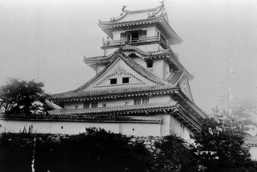 Historical photograph of the Kochi Castle keep tower in 1936 two years after the tenshu and palace received Important Cultural Property designation