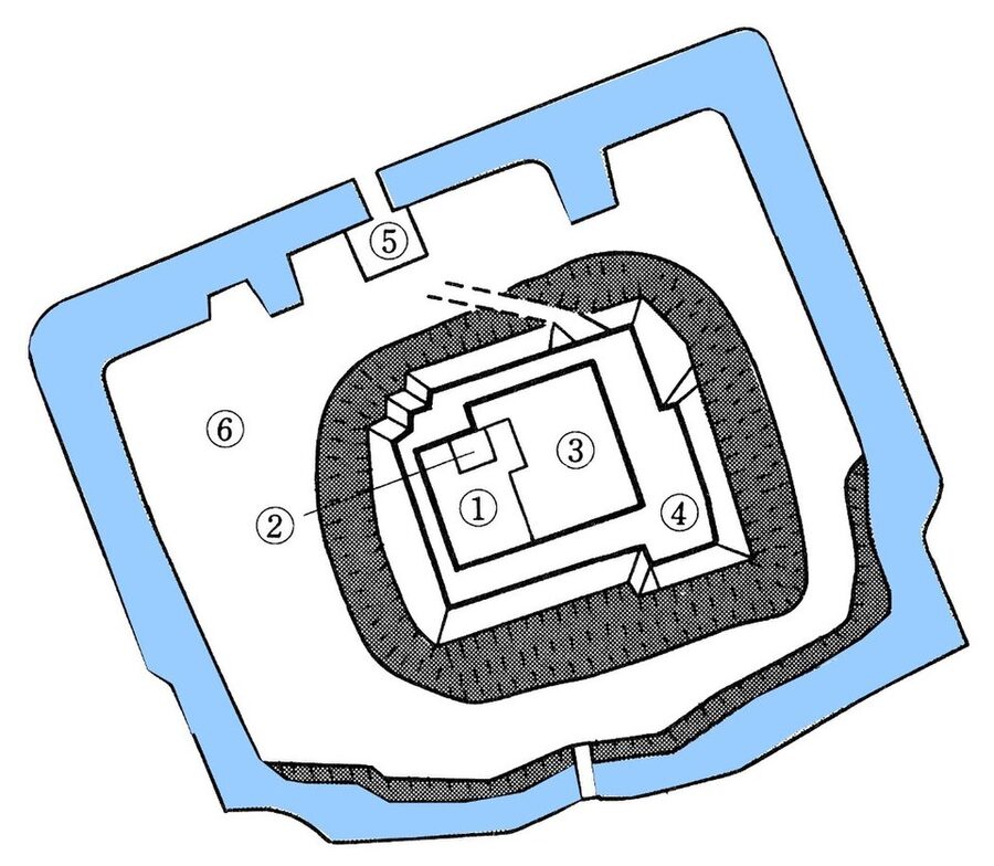 Burg Marugame: schematic ground plan showing the concentric baileys