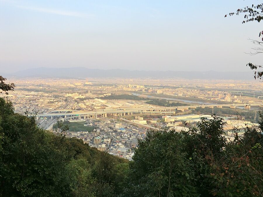 Panoramic view of Oyamazaki town and the Yodo river valley from Mount Tennozan — the ground of the 1582 Yamazaki battle
