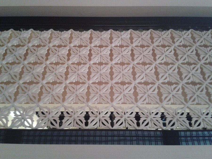 Hana Ramma flower-motif carved transom at Nagoya Castle Hommaru Palace reconstruction showing classic Edo-period sukashi-bori openwork carving