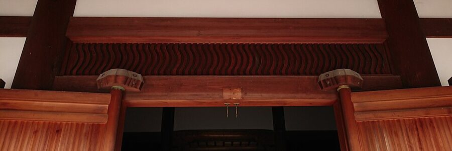 Yumiranma bow-shaped ranma transom at Joten-ji Zen temple in Hakata Fukuoka showing distinctive arched form variant