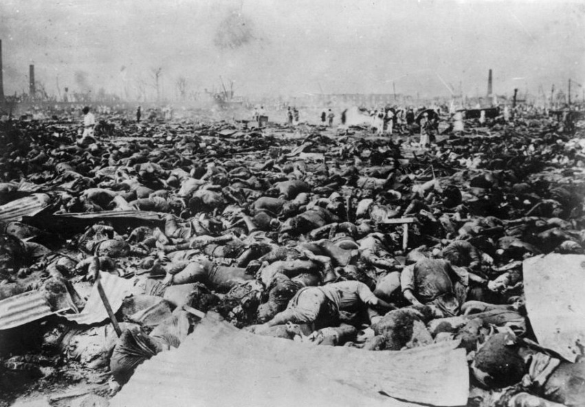 Black-and-white photograph of Tokyo earthquake destruction by American photographer Robert L. Capp in 1923