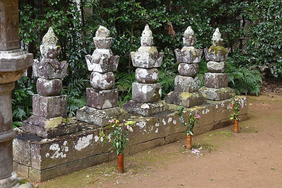 Graves of the Ii clan at Ryotanji temple Iinoya where Naomasas father Naochika is buried