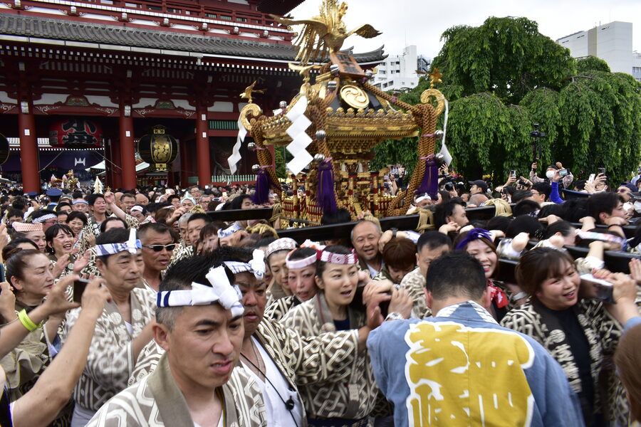 Sanja Matsuri 2023 mikoshi procession in Asakusa